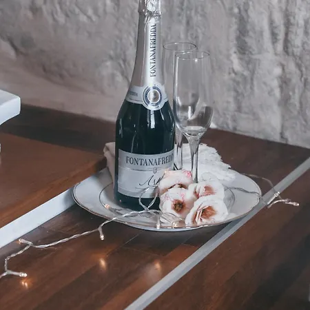 Bellavita Rooms- Isabel Luxury Сasa de vacaciones Matera