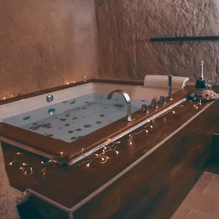 Bellavita Rooms- Isabel Luxury Сasa de vacaciones Matera